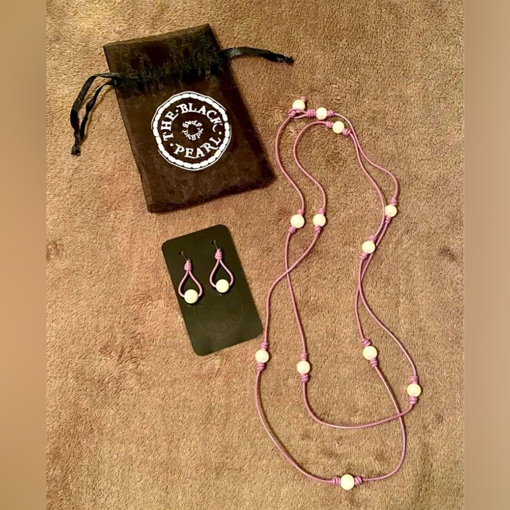 💜 Leather & Pearl Necklace with earrings 💜